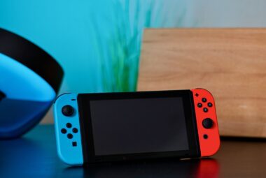 hand held gaming console